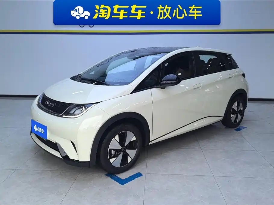 BYD Dolphin 2023