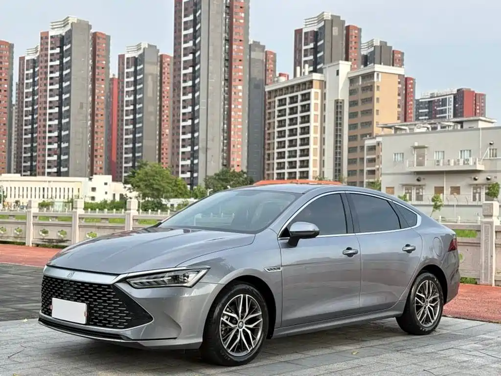 BYD Qin PLUS 2022 — фото 1