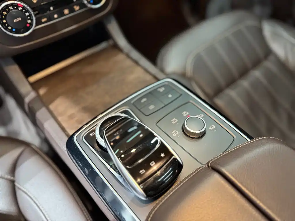 Mercedes-Benz GLE 2016 — фото 13
