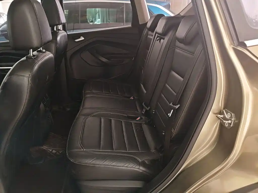Ford Kuga 2017 — фото 17
