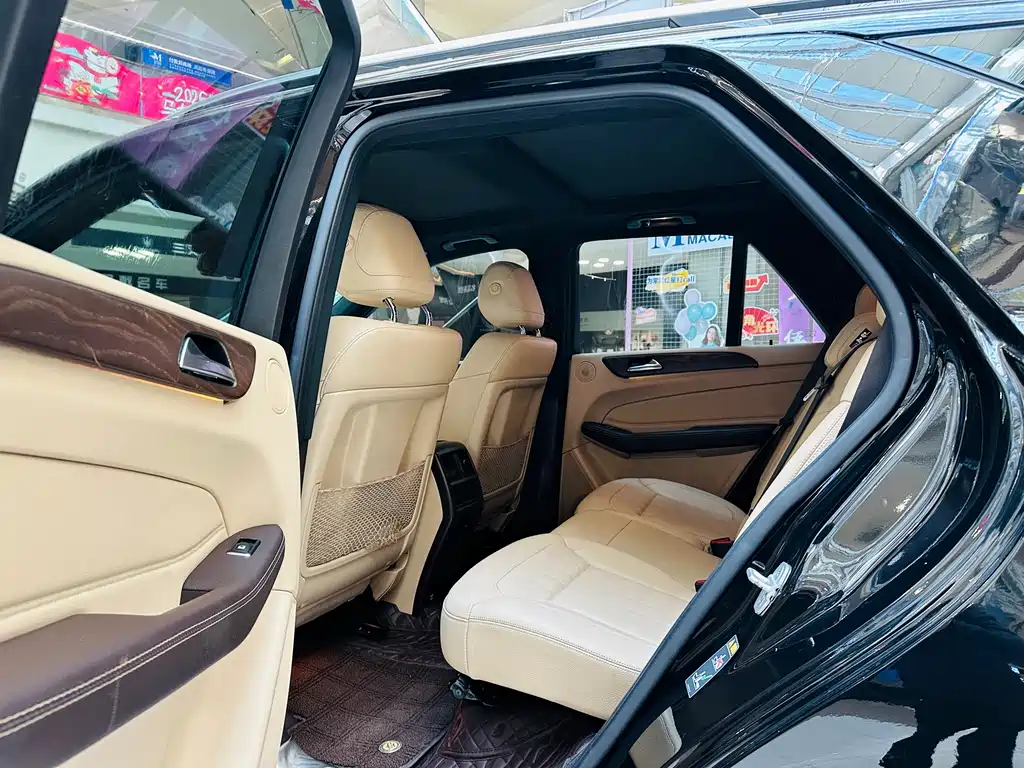 Mercedes-Benz GLE 2018 — фото 12