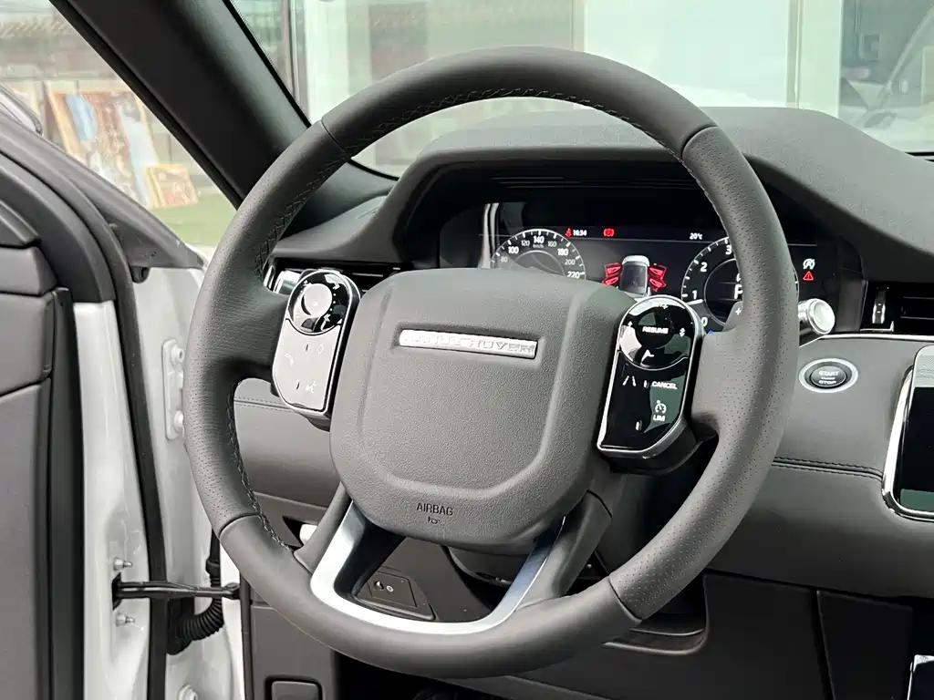 Land Rover Range Rover Evoque 2021 — фото 15
