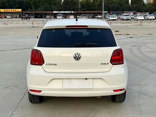 Volkswagen Polo 2016