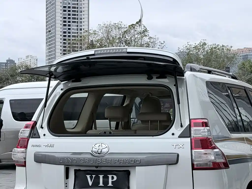 Toyota Prado 2016 — фото 5