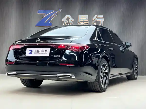 Mercedes-Benz E-Class 2024