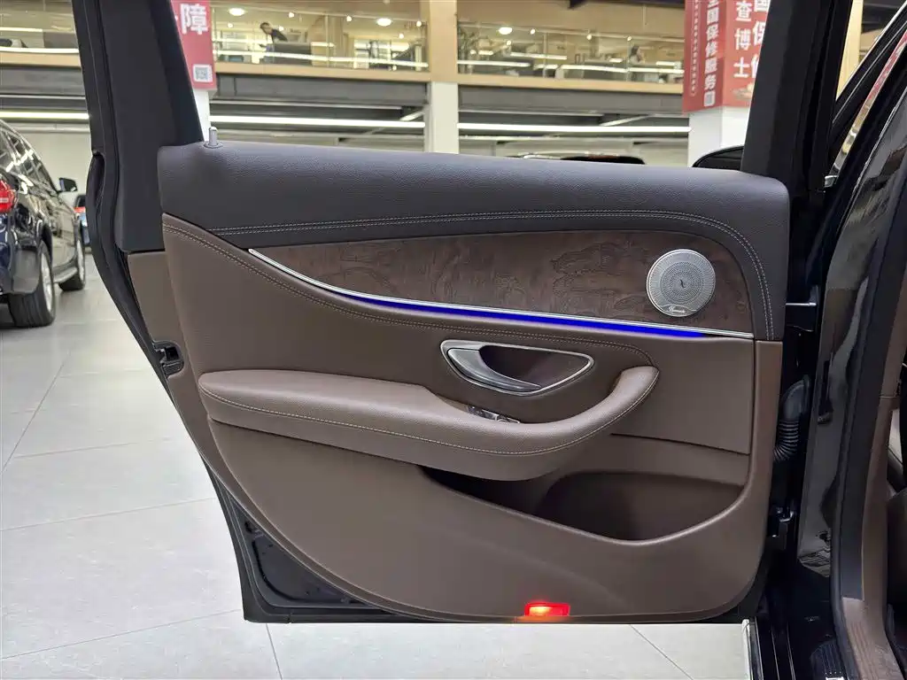 Mercedes-Benz E-Class 2020 — фото 11