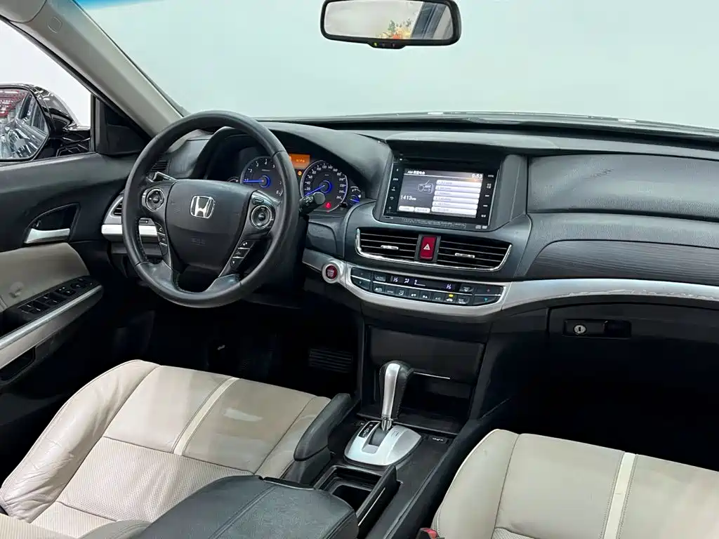 Honda Crosstour 2015 — фото 12
