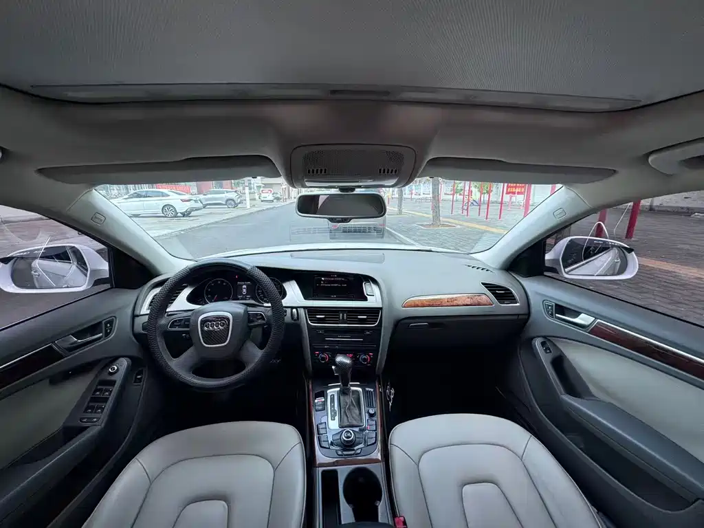 Audi A4L 2011