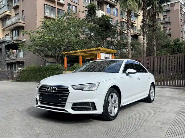Audi A4L 2019