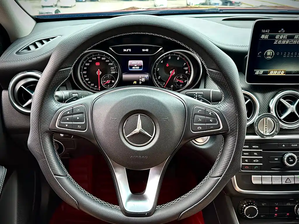 Mercedes-Benz GLA 2018 — фото 14