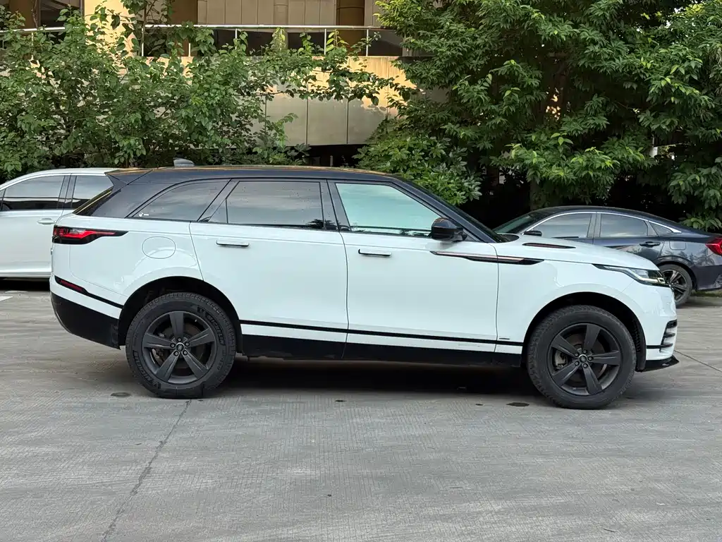 Land Rover Range Rover Velar 2018 — фото 12