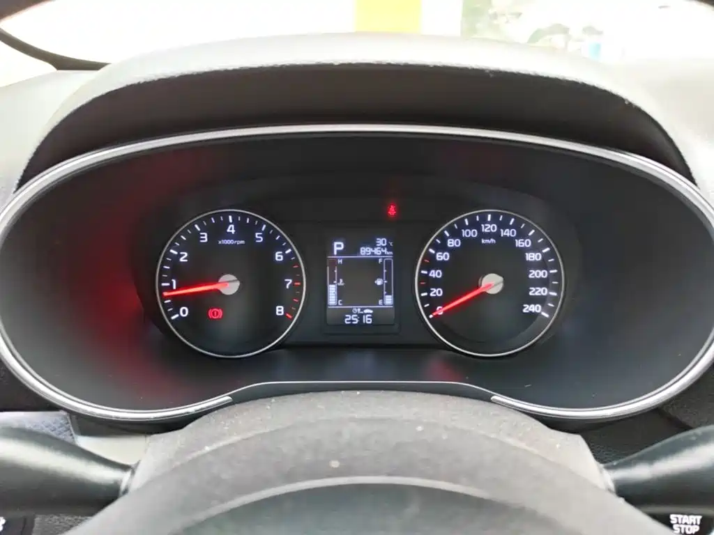 Kia KX3 2015 — фото 12