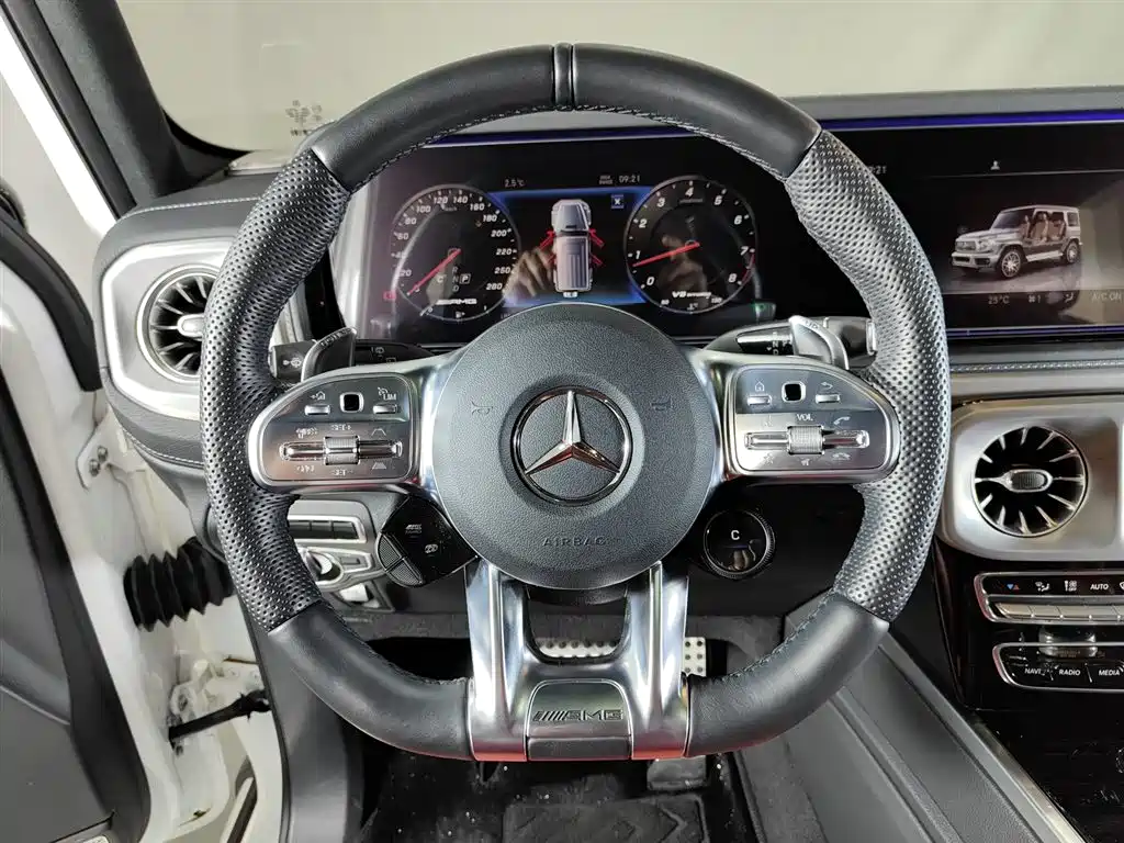 Mercedes-Benz G-Class AMG 2024 — фото 11