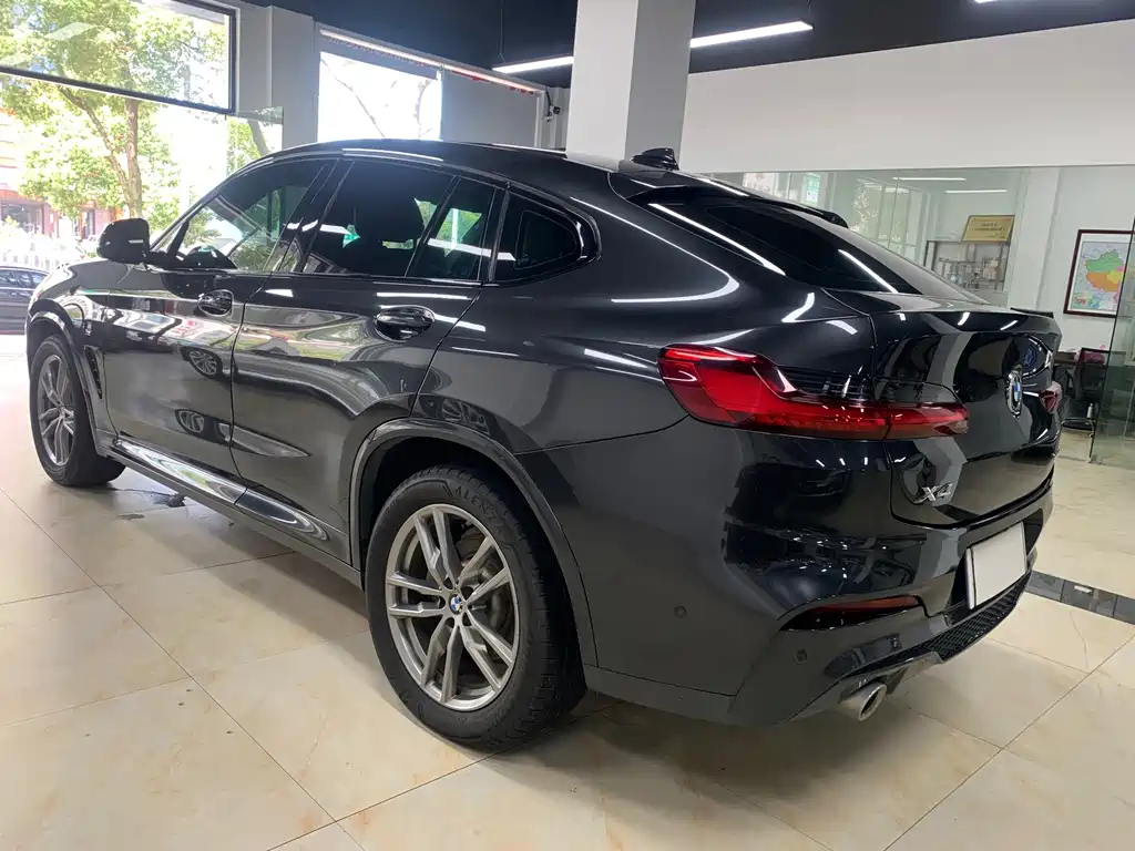 BMW X4 2020 — фото 25