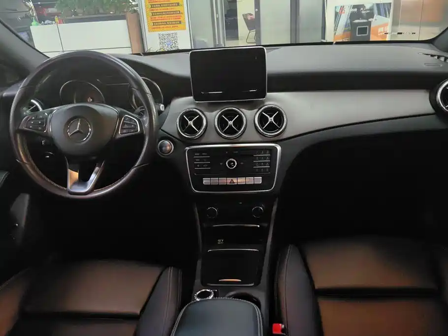 Mercedes-Benz CLA 2017 — фото 12