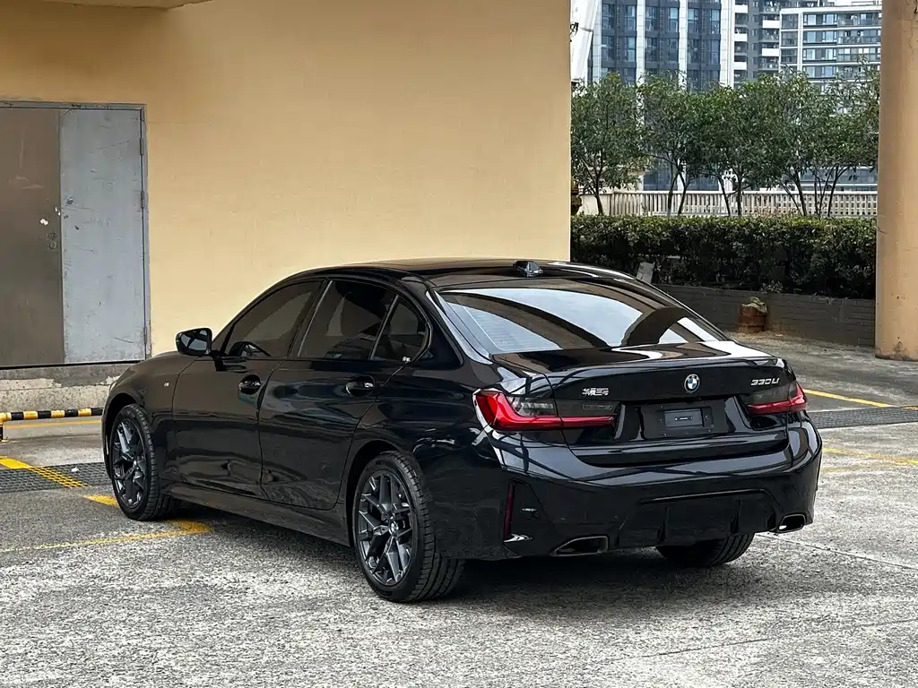 BMW 3 Series 2025 — фото 14