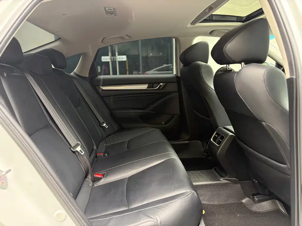 Honda Accord 2019 — фото 14