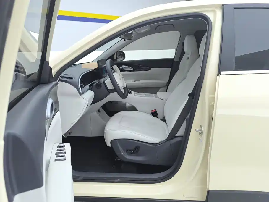 Geely Galaxy Starwish 2025 — фото 9