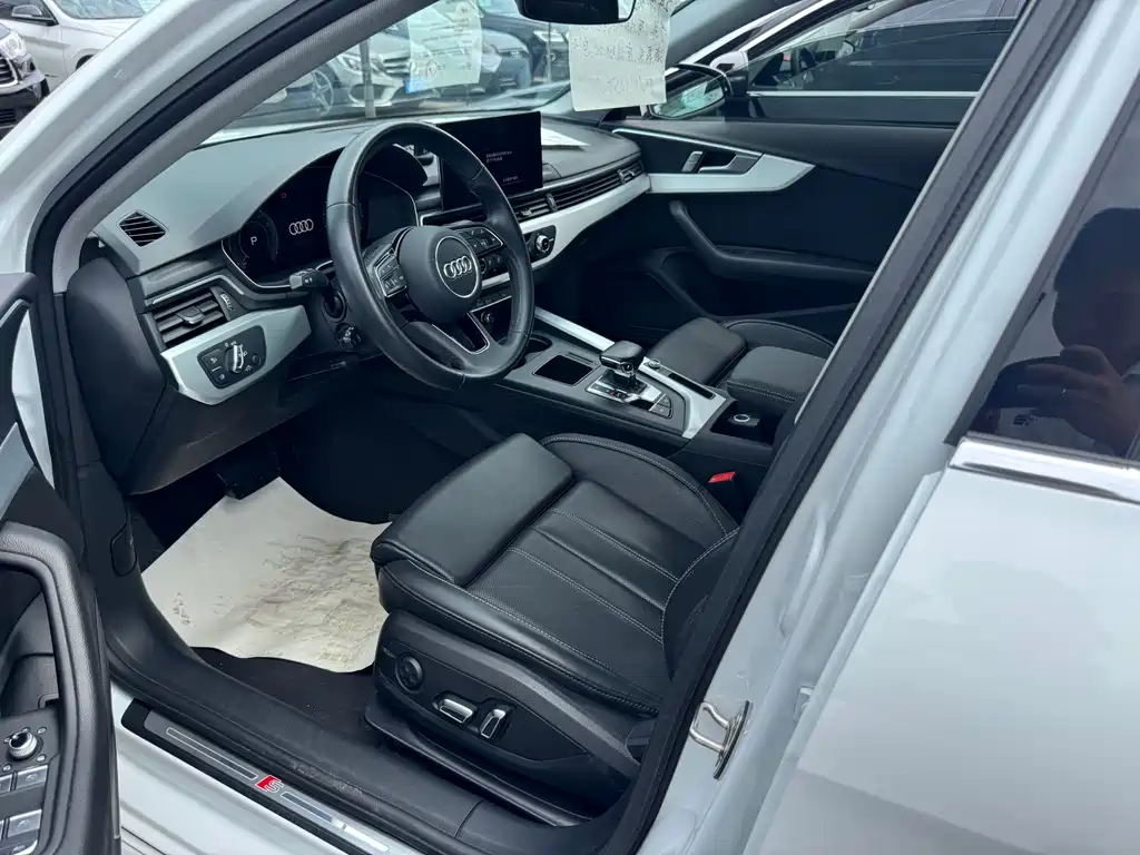 Audi A4L 2024 — фото 2