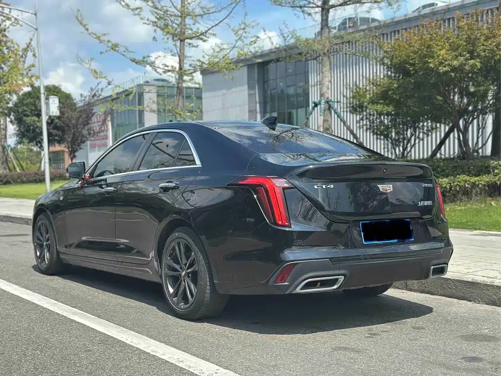 Cadillac CT4 2022 — фото 16