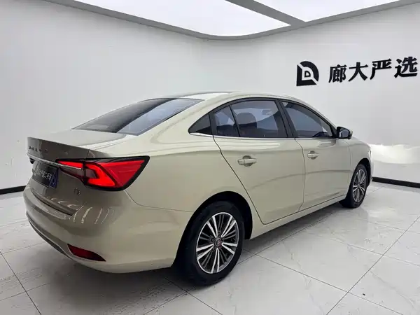 Roewe i5 2019
