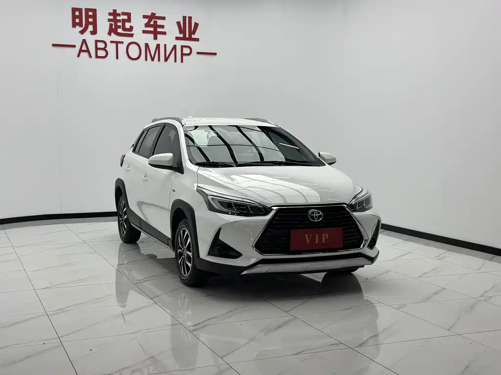 Toyota Yaris L 2022