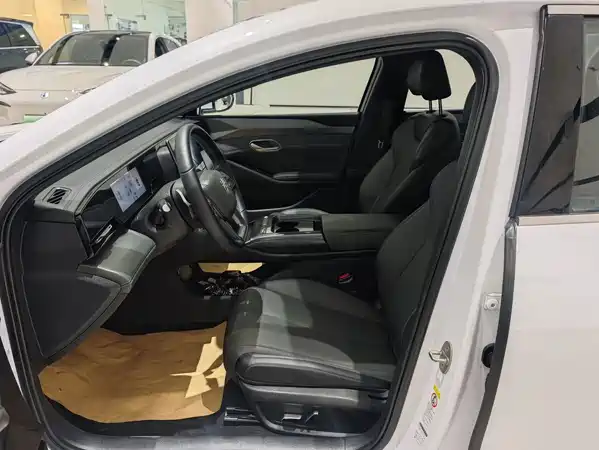 BYD Qin L 2025