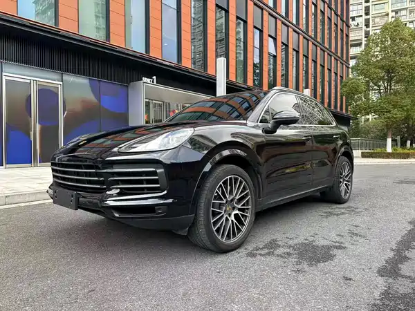 Porsche Cayenne 2022