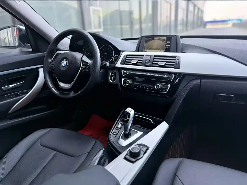 BMW 3 Series GT 2017 — фото 11