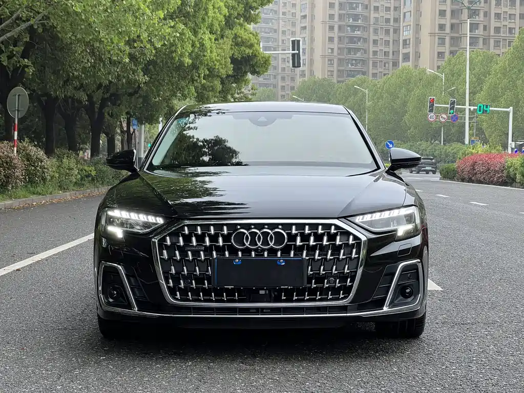 Audi A8 2023 — фото 2