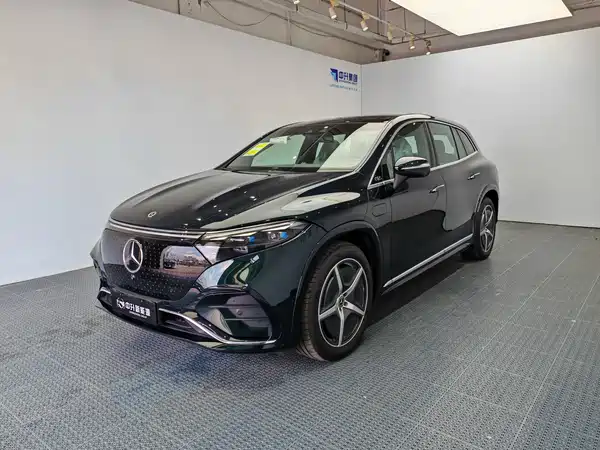 Mercedes-Benz EQS SUV 2025