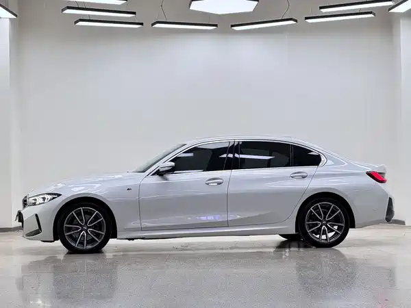 BMW 3 Series 2023