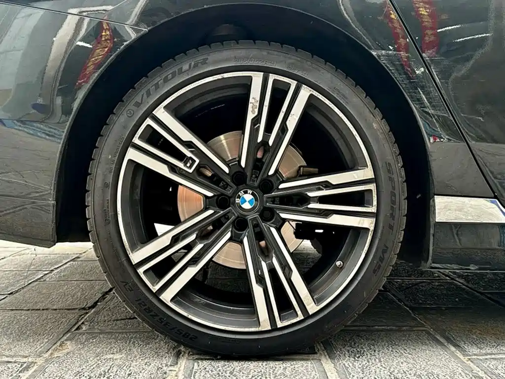 BMW 7 Series 2023 — фото 18