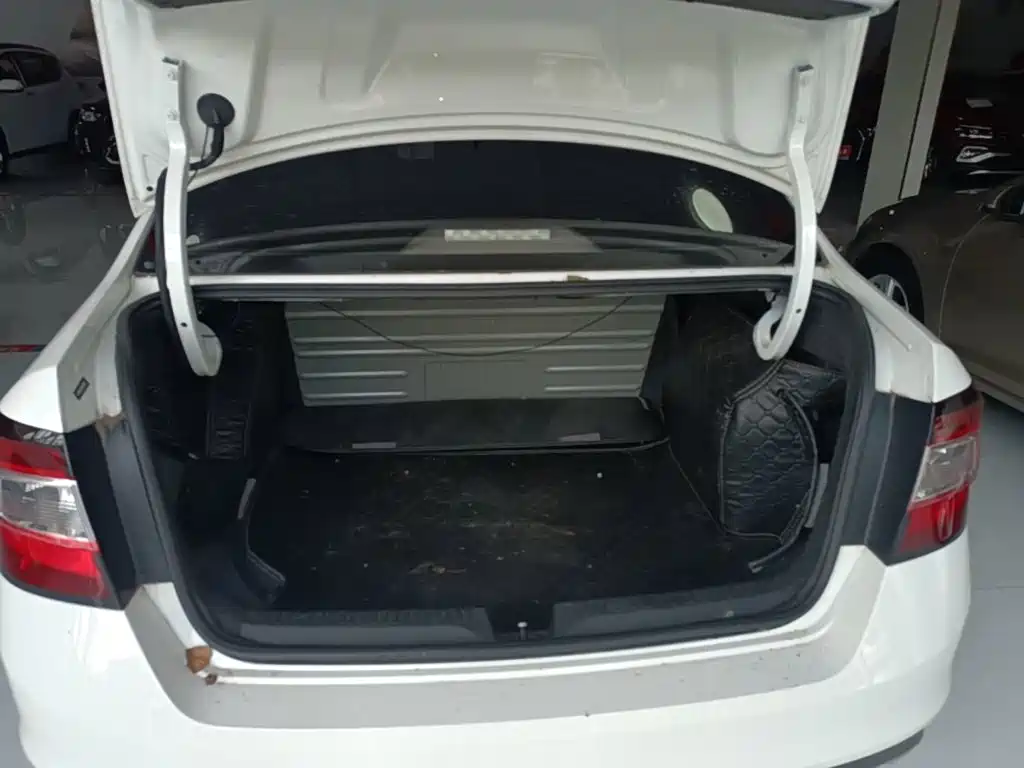 Skoda Rapid 2019 — фото 19