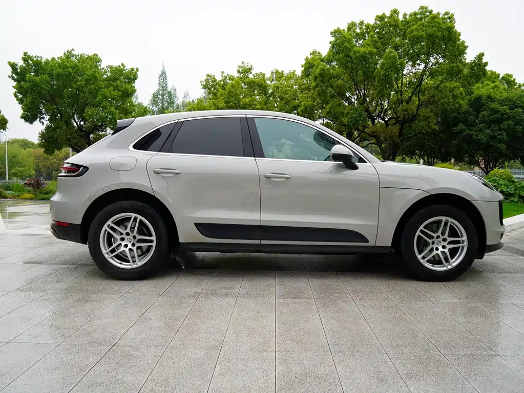 Porsche Macan 2019 — фото 15