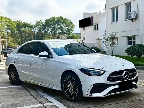 Mercedes-Benz C-Class 2025