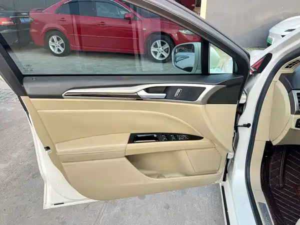 Ford Mondeo 2015