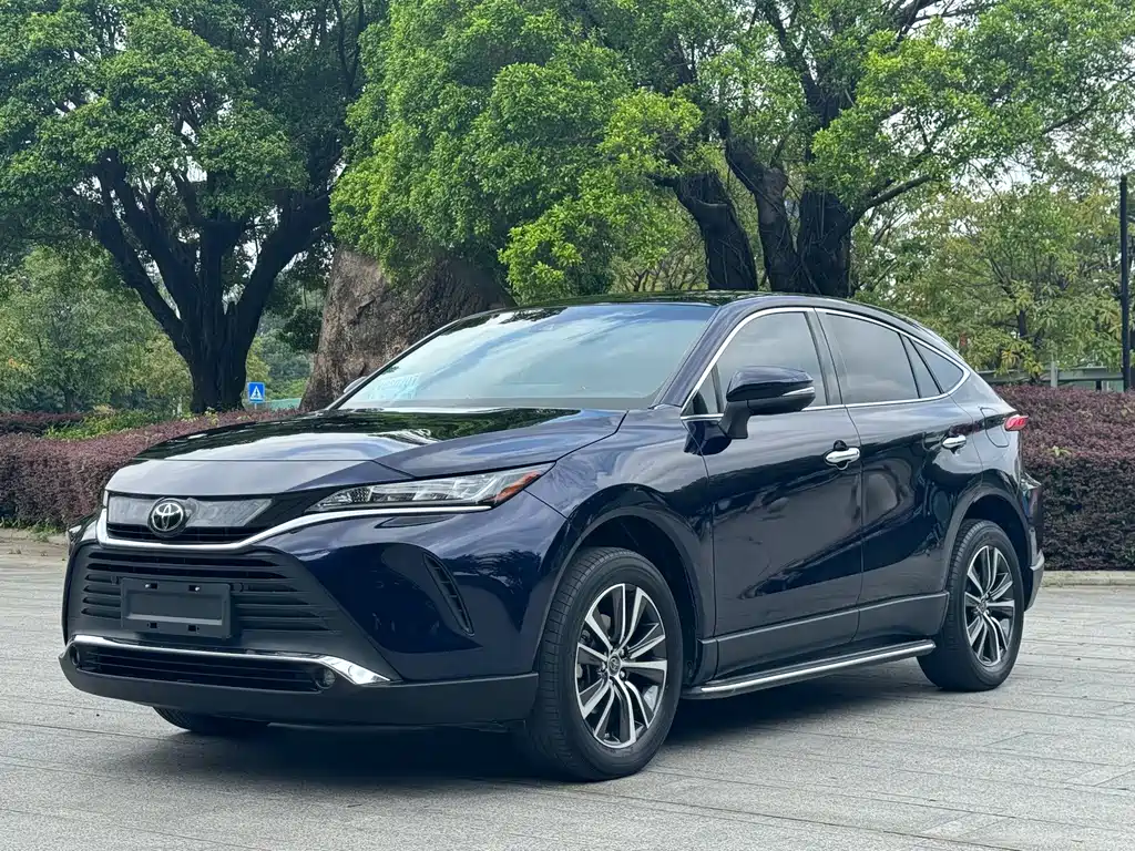 Toyota Harrier 2022 — фото 1