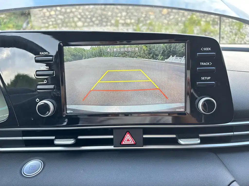 Hyundai Elantra 2023 — фото 15