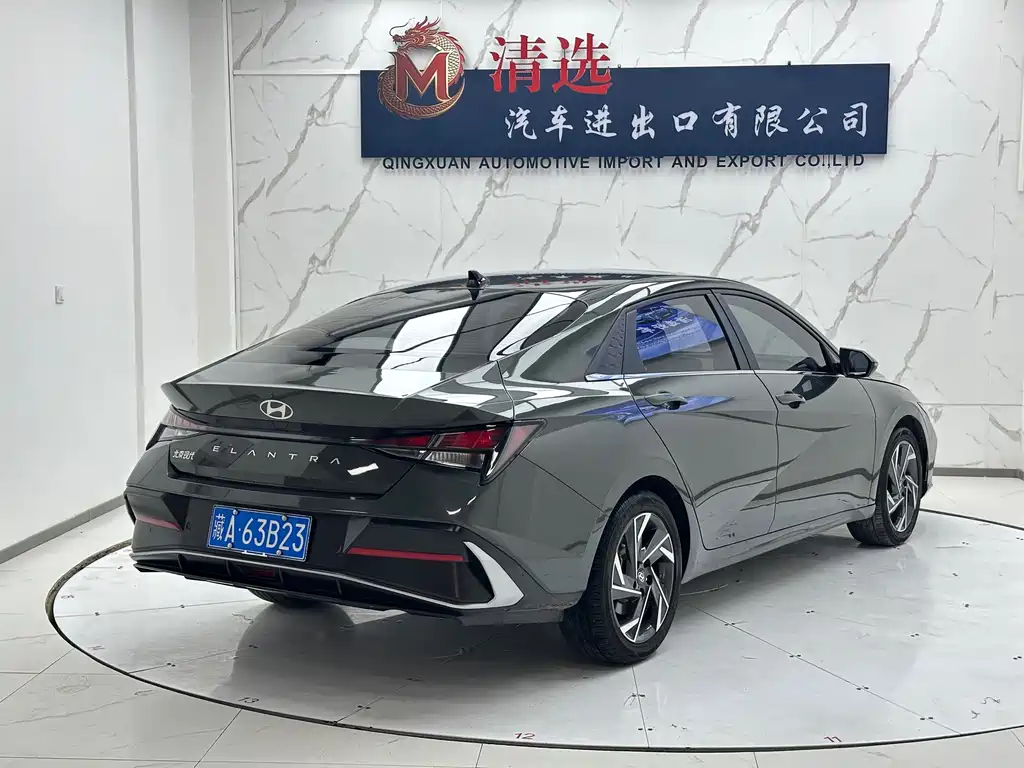 Hyundai Elantra 2023