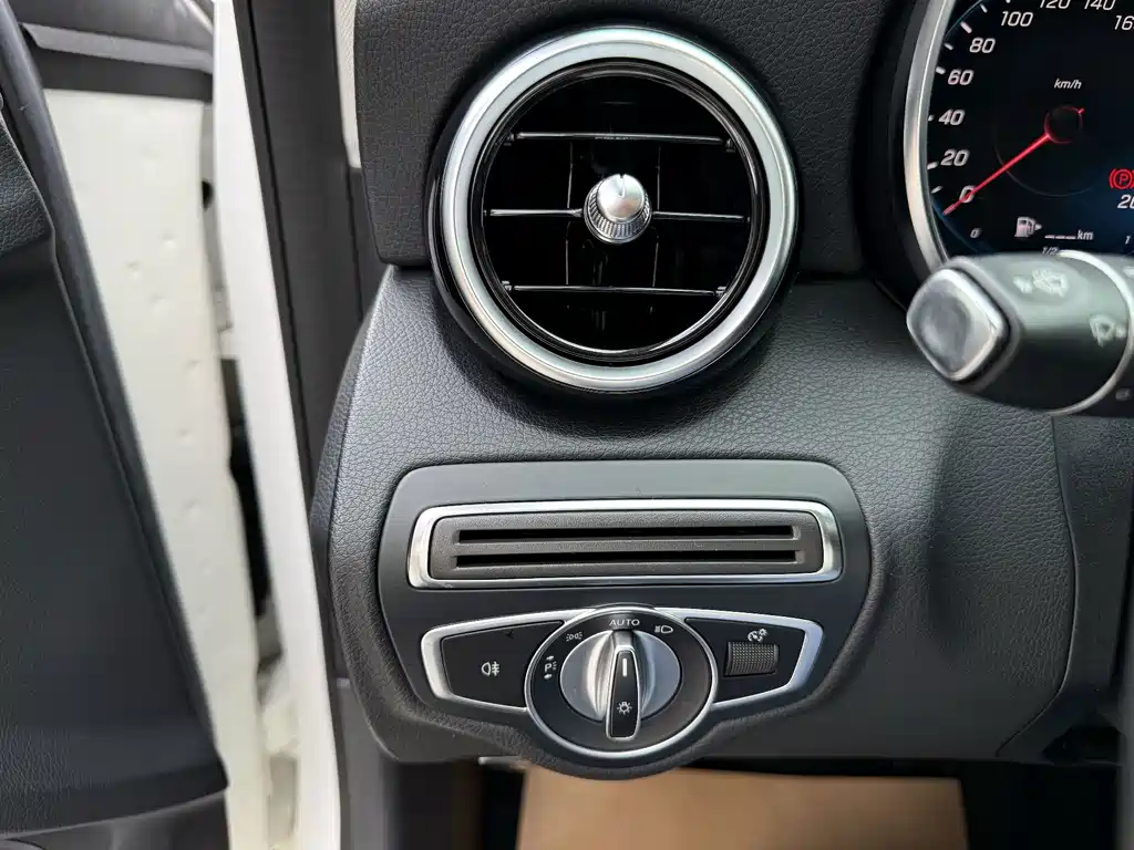 Mercedes-Benz C-Class 2019 — фото 22