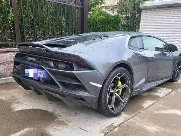 Lamborghini Huracan 2021