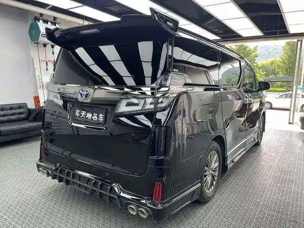 Toyota Vellfire 2022