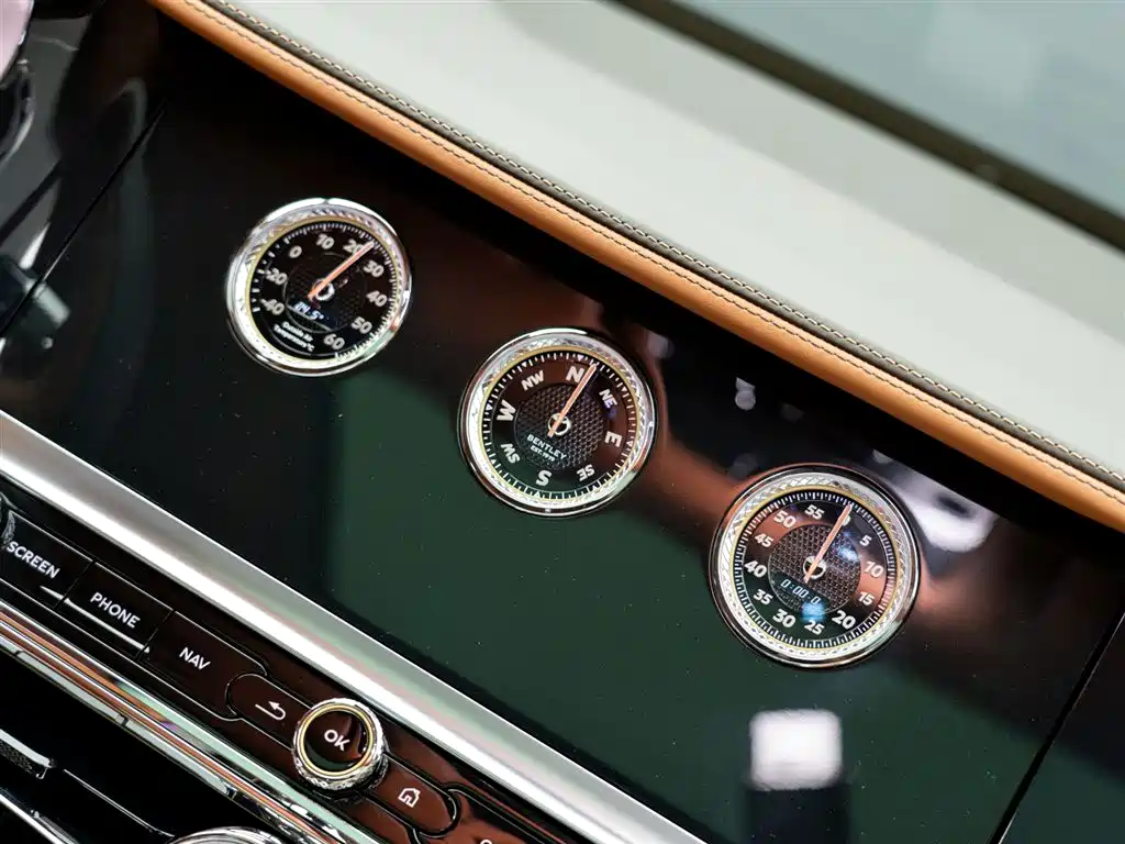 Bentley Flying Spur PHEV 2022 — фото 27