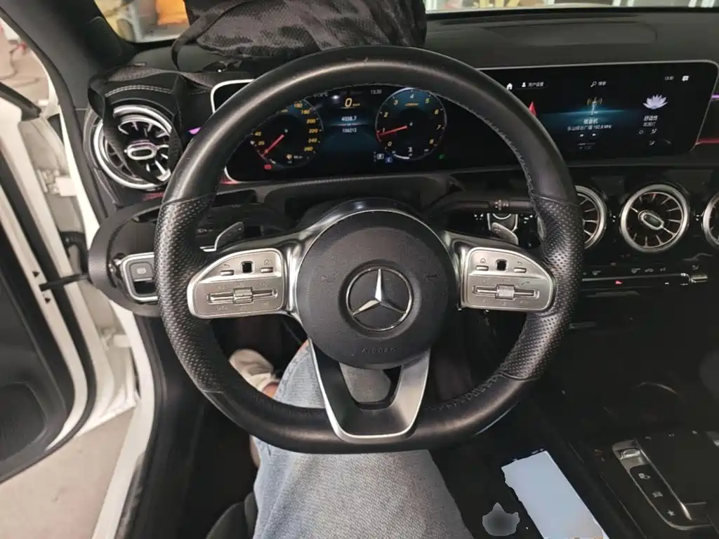 Mercedes-Benz A-Class 2020 — фото 11