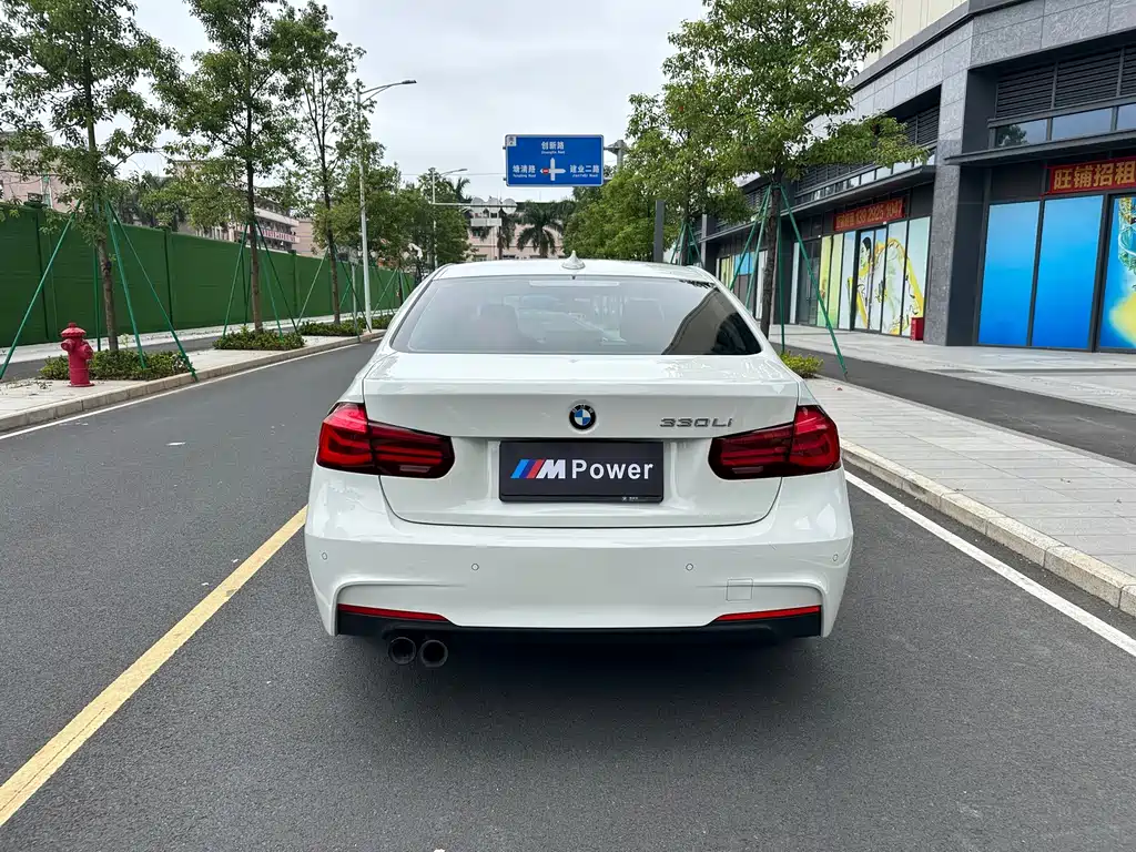 BMW 3 Series 2018 — фото 8