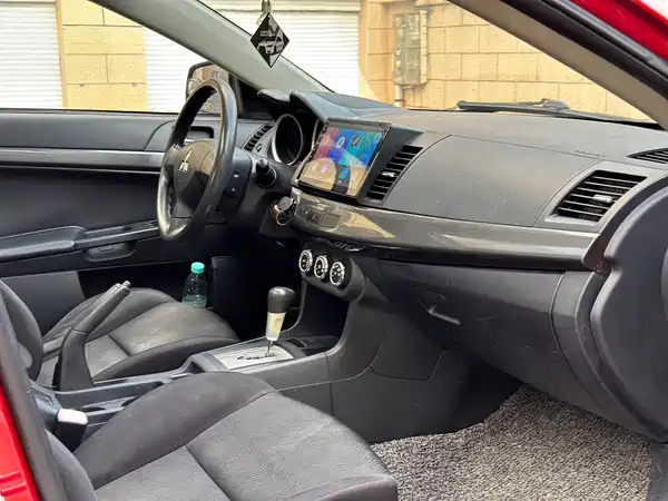 Mitsubishi Lancer EX 2012