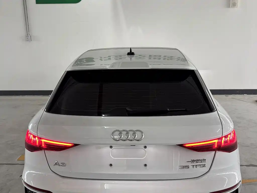 Audi A3 2023 — фото 7