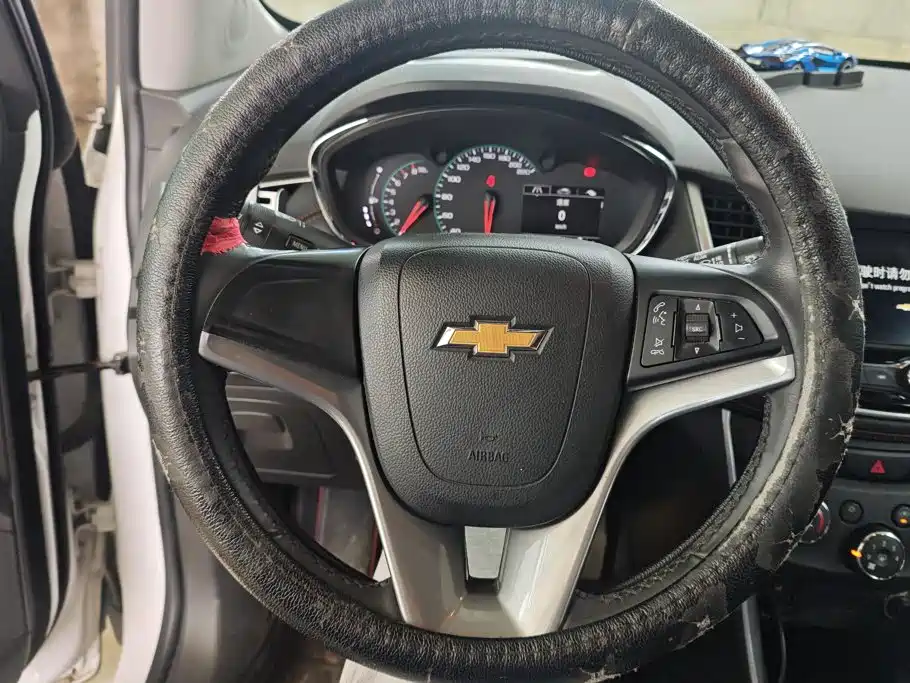 Chevrolet Trax 2017 — фото 15