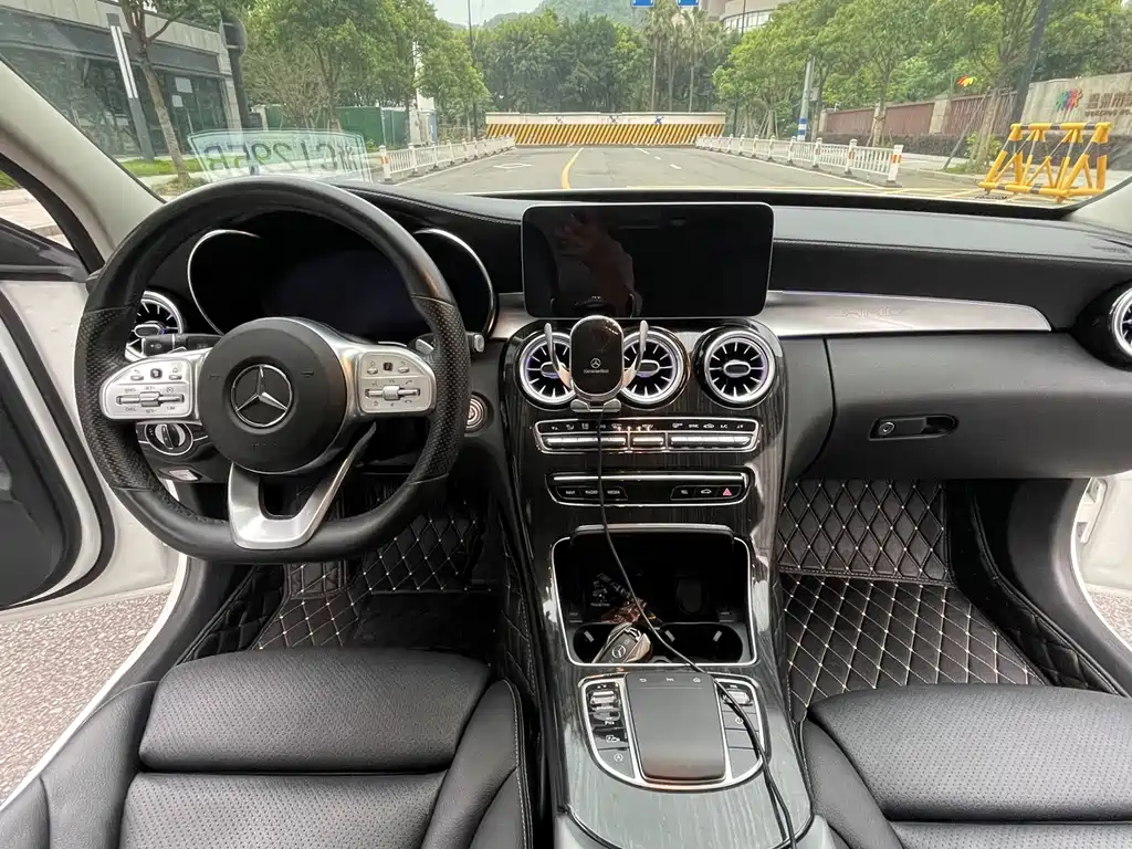 Mercedes-Benz C-Class 2020 — фото 14